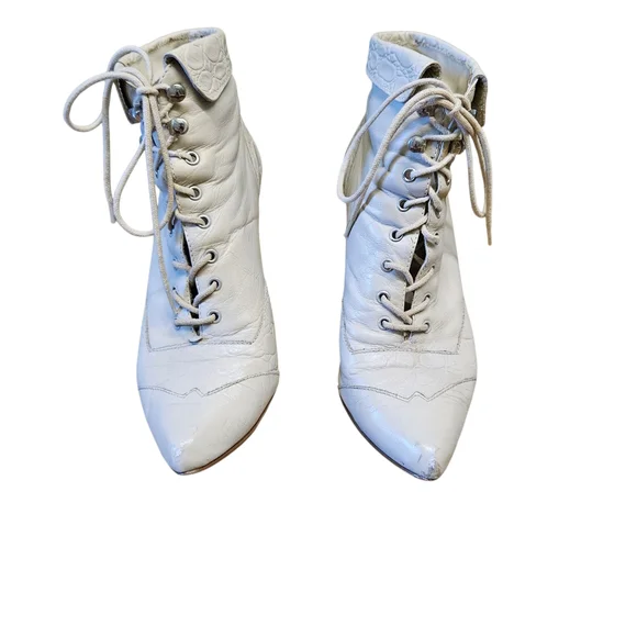 Wild Pair Vintage Cream Lace-Up Ankle Boots 1990s Size 6.5 - Picture 3 of 17